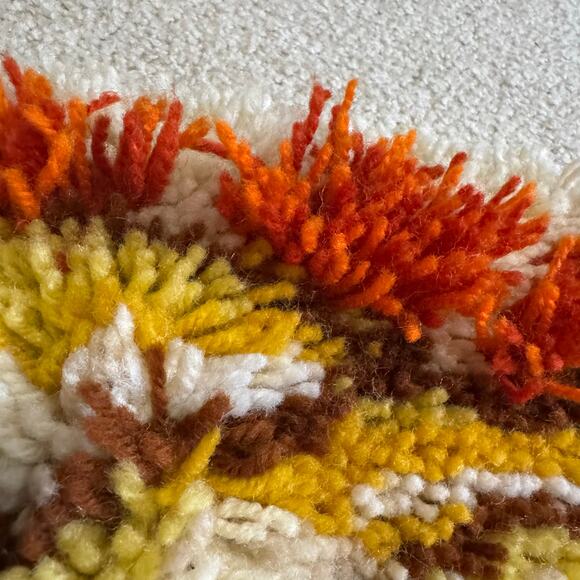 Indian Chieftain Native American Warrior Headdress Latch Hook Rug 34" Western - Picture 12 of 13